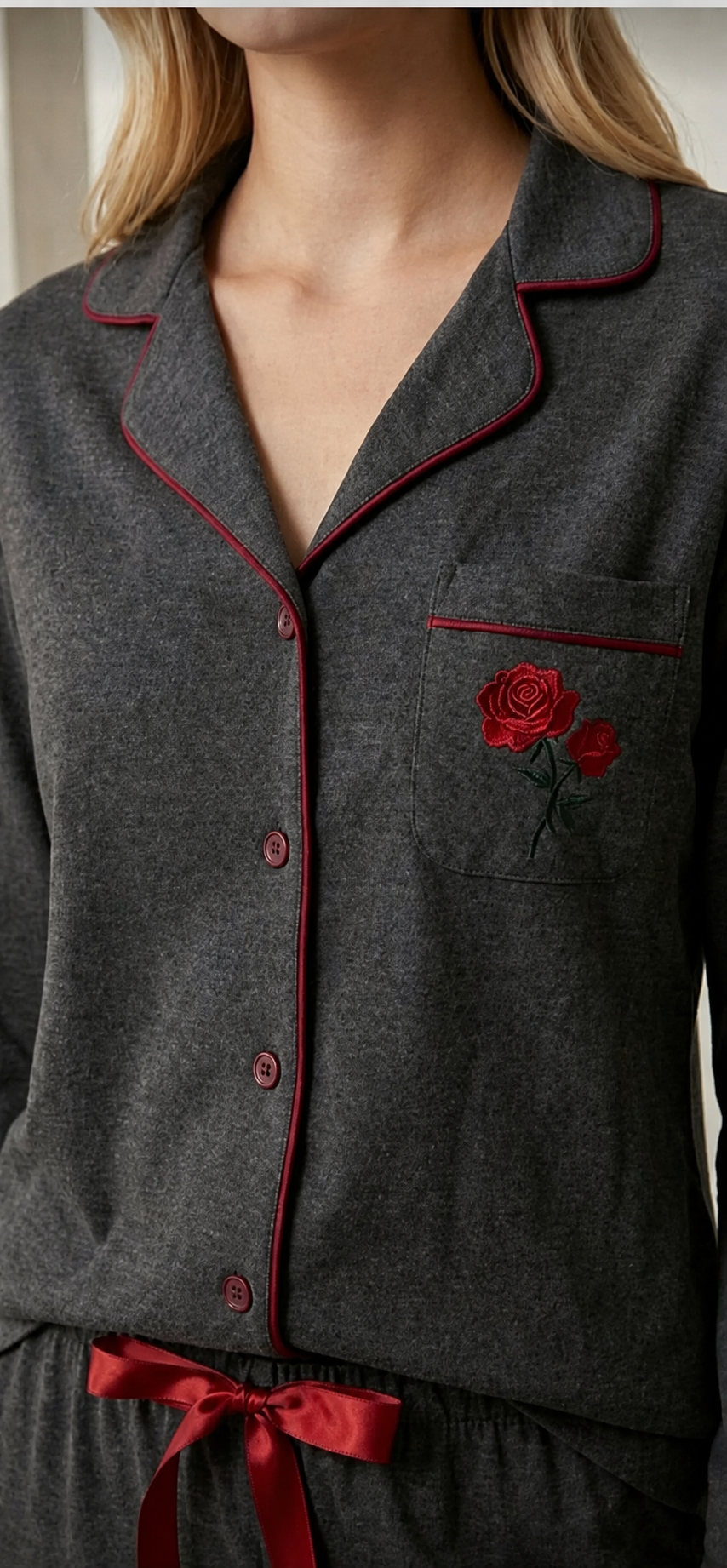 Pijama mujer camisero de algodón gris marengo con bordado de rosa | NUVELLA
